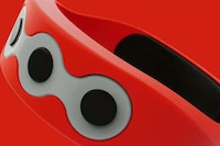 Health-Tracking Swimmer Bracelets Image 2