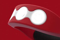 Health-Tracking Swimmer Bracelets Image 3
