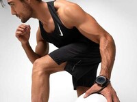 Four-Position Smartwatch Straps Image 7