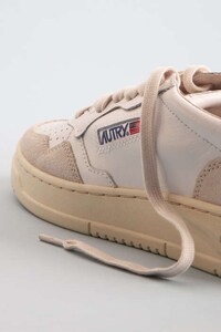 American Tennis Shoes Image 3