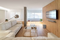 Multidirectional Living Room Soundbars Image 1