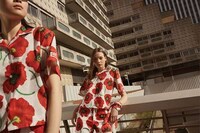 Poppy-Themed Casualwear Image 8