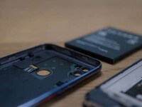 Brand-Free Smartphone Models Image 6