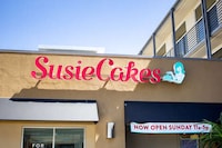 Nationwide Cake Retailers Image 1