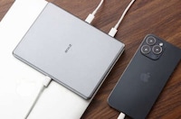 Metallic Quick-Charge Power Banks Image 1