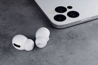 Sleek Stemless Earbud Concepts Image 7