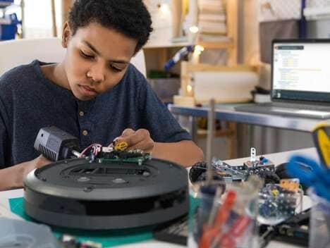 Maker-Targeted Robot Kits
