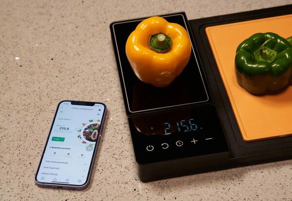 4T7 Smart Chopping Board: Featuring 7 Tools In One