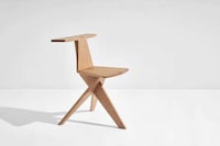 Table-Equipped Seating Solutions Image 5