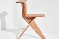 Table-Equipped Seating Solutions Image 7