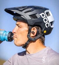 Secure Sports-Ready Earbuds Image 3