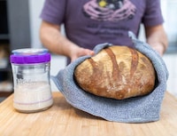 Specialized Sourdough Starter Containers Image 3