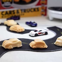 Car-Crafting Waffle Makers Image 4