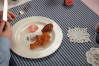 Artsy Surrealist Tableware Image 4