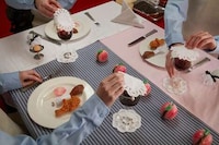 Artsy Surrealist Tableware Image 5