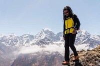 All-Black Climbing Teams Image 5