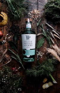 Locally Made Smoked Gin Image 4