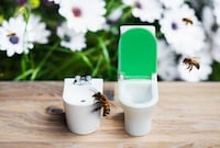 Charitable Bee-Sized Bidets Image 2