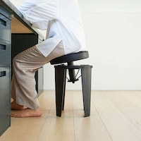 Active Motion Desk Stools Image 1