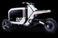 Expandable Electric Cargo Trikes Image 4