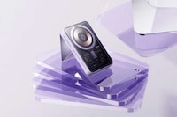 Transparent Wireless Smartphone Batteries Image 8