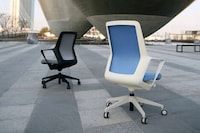 Ergonomically Elegant Office Chairs Image 1