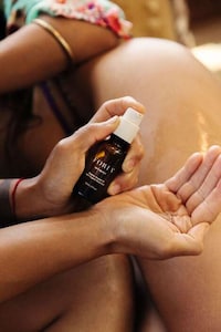 Pleasure-Focused Botanical Oils Image 1