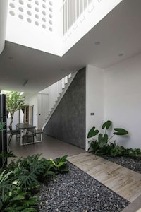Airflow-Promoting Family Dwellings Image 8