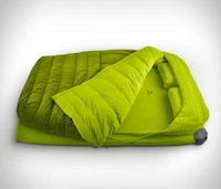 Couple-Friendly Camping Beds Image 3