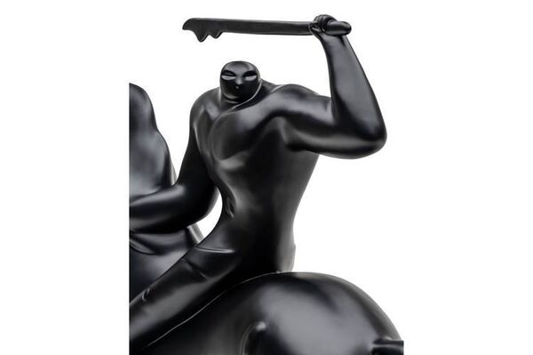 Primal-Themed Bronze Sculptures Image 2