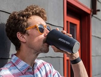 Coffee-Cooling Travel Mugs Image 3