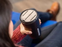 Coffee-Cooling Travel Mugs Image 5