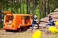Custom-Modified Off-Road Vans Image 6