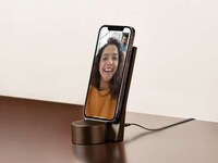 Speaker-Equipped Smartphone Docks Image 3