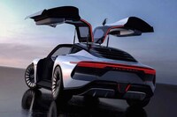 Electric Gull-Winged Door Vehicles Image 5