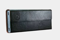 Device-Charging Glasses Cases Image 3
