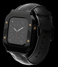 Gilded Smartwatch Models Image 5