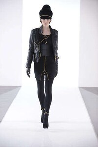 Oriental Fall Fashion Image 2