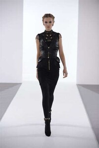 Oriental Fall Fashion Image 4