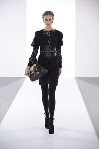 Oriental Fall Fashion Image 5