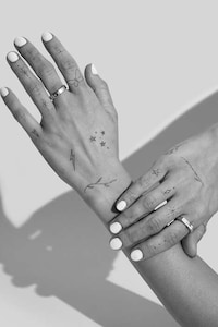 Dainty Minimalist Temporary Tattoos Image 8