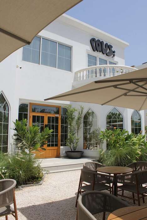 Holistic Wellness Caf&eacute;s