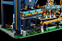 Gravity-Powered Building Block Rollercoasters Image 6