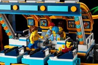 Gravity-Powered Building Block Rollercoasters Image 7