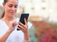 Productive Stylus-Equipped Smartphones Image 2