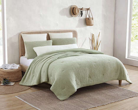 Close-Knit Fluffy Comforters