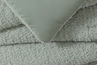 Close-Knit Fluffy Comforters Image 3