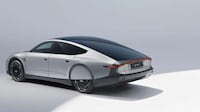 Futuristic Solar-Powered Vehicles Image 2