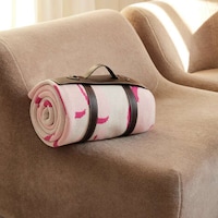 Summer-Ready Home Decor Image 3