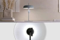 Elegant Axis-Mounted Lamps Image 4